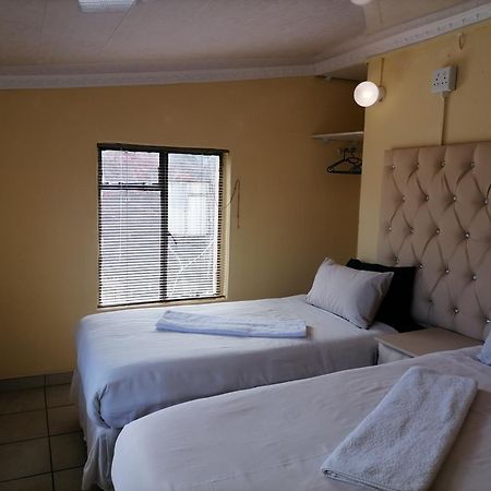 Maluti Backpackers 호텔 Phuthaditjhaba 외부 사진